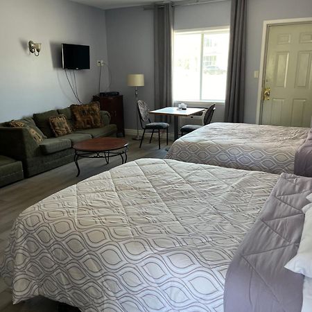Motel La Siesta De Gascon Terrebonne Eksteriør billede