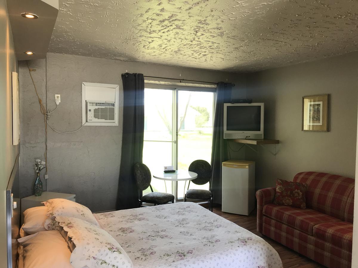 Motel La Siesta De Gascon Terrebonne Eksteriør billede